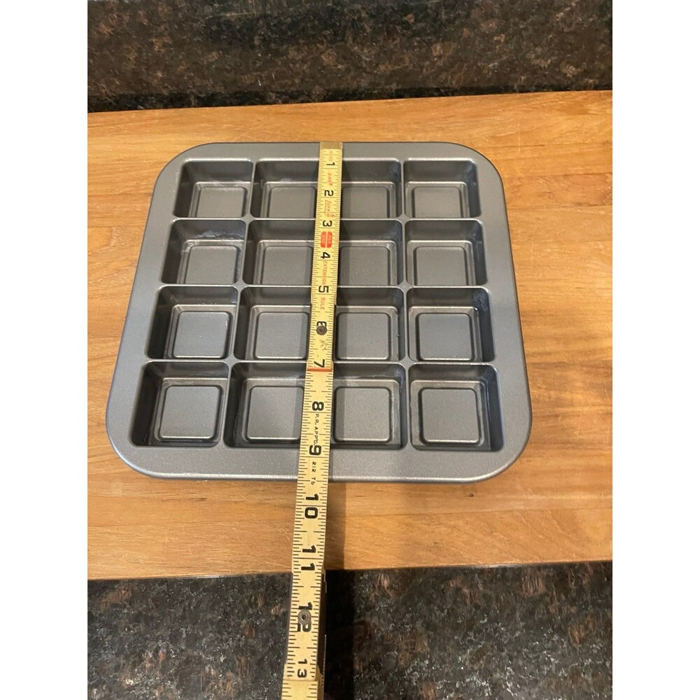 Nordic ware brownie bites pan - Picture 4 of 7